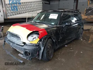 2011 MINI Clubman z VIN WMWZF3C50BT188693, wystawiony jako IAAI lot #41594216 z przebiegiem 156 768 mil mil oraz . Historia ofert i sprzedaży dostępna na DreamBid. Obrazek 18.