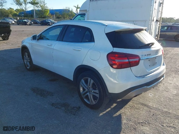 2019 Mercedes-Benz GLA with VIN WDCTG4EB1KJ551894, listed as a IAAI auction lot 41807453 with 81,606 mi miles. Bid and sale history available at carsss.com. Image 3.