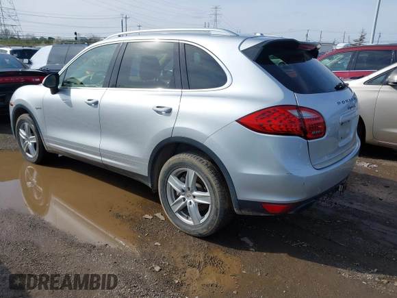 2011 Porsche Cayenne S Hybrid with VIN WP1AE2A20BLA91823, listed as a IAAI auction lot 41919847 with 190,623 mi miles. Bid and sale history available at carsss.com. Image 3.