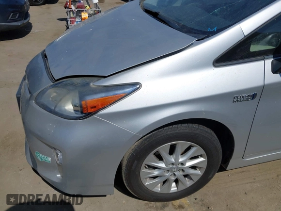 2014 Toyota Prius with VIN JTDKN3DP0E3057534, listed as a IAAI auction lot 42311962 with 109,737 mi miles and . Bid and sale history available at DreamBid. Image 20.