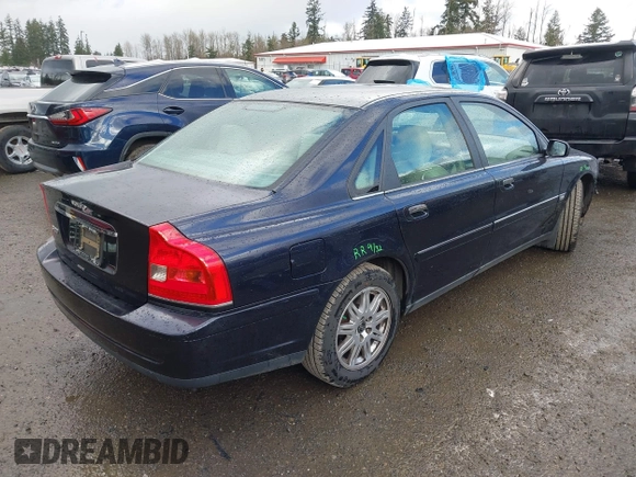 2005 Volvo S80 z VIN YV1TS592551413021, wystawiony jako IAAI lot #41700639 z przebiegiem 59 940 mil mil oraz . Historia ofert i sprzedaży dostępna na DreamBid. Obrazek 4.