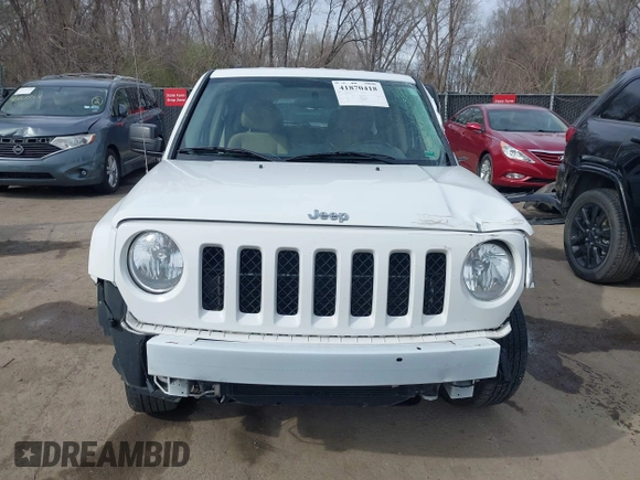 2014 Jeep Patriot Latitude with VIN 1C4NJRFB0ED778170, listed as a IAAI auction lot 41870418 with 54,624 mi miles. Bid and sale history available at carsss.com. Image 13.