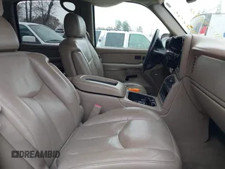 2005 Chevrolet Silverado 1500 LT with VIN 2GCEK13T951250845, listed as a IAAI auction lot 41093130 with 131,092 mi miles and . Bid and sale history available at DreamBid. Image 5.