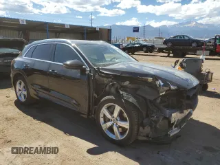 2019 Audi e-tron Premium Plus with VIN WA1LABGE6KB014901, listed as a Copart auction lot 50910225 with 46,322 mi miles and Salvage title. Bid and sale history available at DreamBid. Image 4.