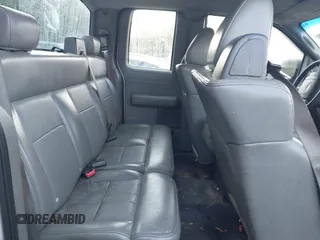 2008 Ford F-150 STX z VIN 1FTRX12W88FA16580, wystawiony jako IAAI lot #42572032 z przebiegiem 226 419 mil mil oraz . Historia ofert i sprzedaży dostępna na DreamBid. Obrazek 8.