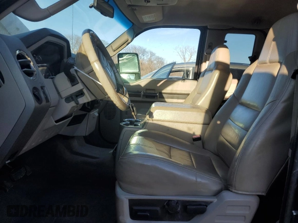 2010 Ford F-250 XL z VIN 1FTSX2B58AEA54899, wystawiony jako Copart lot #43699915 z przebiegiem 107 312 mil mil oraz Tytuł czysty. Historia ofert i sprzedaży dostępna na DreamBid. Obrazek 7.
