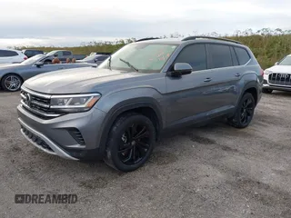 2022 Volkswagen Atlas 3.6L V6 SE w/Technology with VIN 1V2KR2CA5NC512646, listed as a IAAI auction lot 40502051 with 1 mi miles. Bid and sale history available at carsss.com. Image 17.