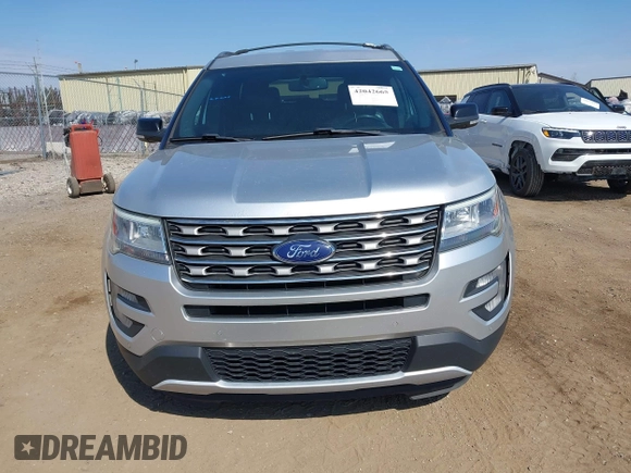 2017 Ford Explorer XLT with VIN 1FM5K8D85HGC53358, listed as a IAAI auction lot 42042665 with 97,807 mi miles and . Bid and sale history available at carsss.com. Image 12.