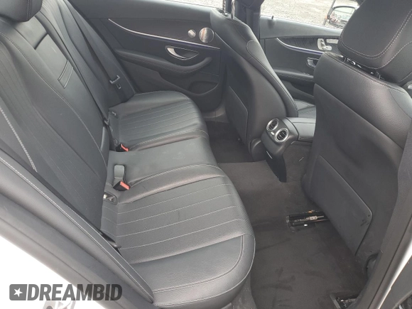 2021 Mercedes-Benz E 350 with VIN W1KZF8EB4MA922033, listed as a Copart auction lot 49013585 with 41,587 mi miles and Salvage Title. Bid and sale history available at DreamBid. Image 10.