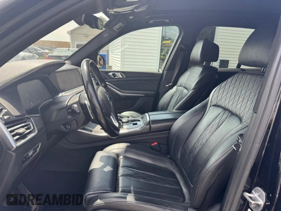 2019 BMW X5 xDrive40i z VIN 5UXCR6C58KLL13486, wystawiony jako Copart lot #59091415 z przebiegiem 152 342 mil mil oraz Czysty tytuł • Clean title. Historia ofert i sprzedaży dostępna na DreamBid. Obrazek 8.