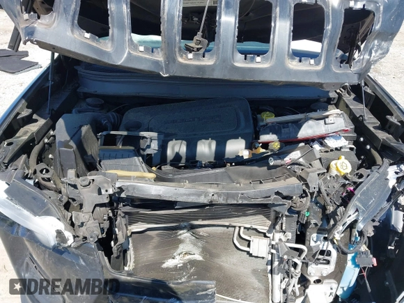2020 Jeep Cherokee Latitude z VIN 1C4PJLCB2LD581248, wystawiony jako IAAI lot #41894729 z przebiegiem 91 536 mil mil oraz . Historia ofert i sprzedaży dostępna na DreamBid. Obrazek 10.