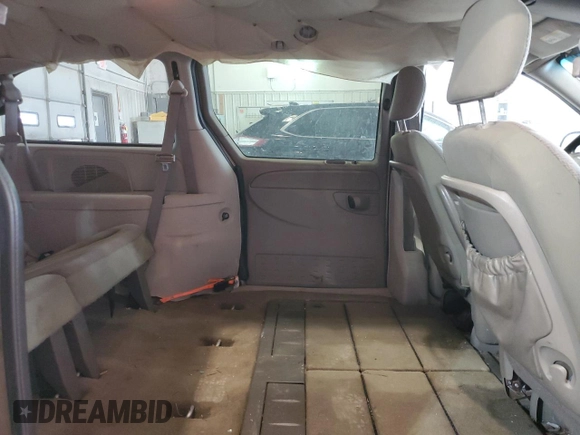 2007 Chrysler Town & Country LWB LX with VIN 2A4GP44R77R272503, listed as a Copart auction lot 53731584 with 140,136 mi miles and Salvage Title. Bid and sale history available at carsss.com. Image 11.