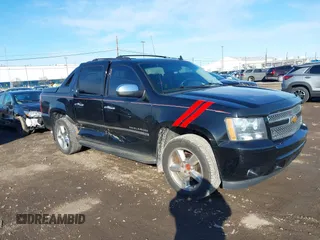 2012 Chevrolet Avalanche LTZ with VIN 3GNTKGE78CG152542, listed as a IAAI auction lot 42033673 with 177,870 mi miles. Bid and sale history available at carsss.com. Image 1.