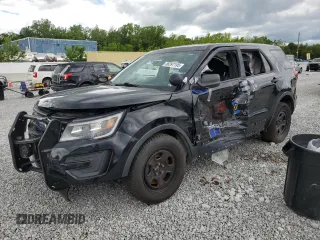 2017 Ford Police Interceptor Utility z VIN 1FM5K8AR6HGE01210, wystawiony jako Copart lot #58397195 z przebiegiem Nie podano mil oraz Tytuł czysty. Historia ofert i sprzedaży dostępna na DreamBid. Obrazek 1.