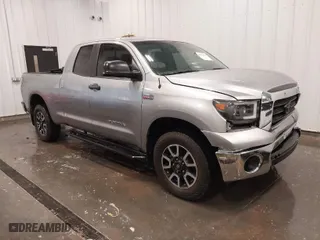 2007 Toyota Tundra SR5 with VIN 5TFBV54177X024209, listed as a IAAI auction lot 41875943 with 198,852 mi miles. Bid and sale history available at carsss.com. Image 1.