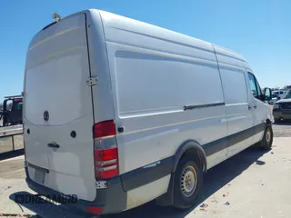 2011 Mercedes-Benz Sprinter Cargo with VIN WD3PE8CB1B5587918, listed as a IAAI auction lot 41677978 with 336,156 mi miles. Bid and sale history available at carsss.com. Image 4.