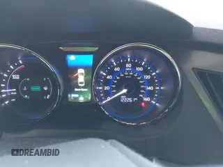 2015 Hyundai Sonata Hybrid Limited with VIN KMHEC4A49FA133103, listed as a IAAI auction lot 41885524 with 122,261 mi miles. Bid and sale history available at carsss.com. Image 15.