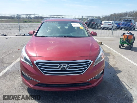 2015 Hyundai Sonata SE z VIN 5NPE24AF5FH146951, wystawiony jako IAAI lot #42037719 z przebiegiem 100 784 mil mil oraz . Historia ofert i sprzedaży dostępna na DreamBid. Obrazek 12.