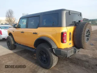 2022 Ford Bronco with VIN 1FMEE5DP8NLB67834, listed as a IAAI auction lot 41772622 with 58,667 mi miles. Bid and sale history available at carsss.com. Image 3.
