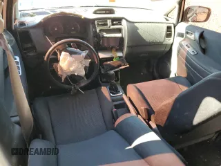 2005 Suzuki Aerio SX z VIN JS2RC61H155300393, wystawiony jako Copart lot #84177204 z przebiegiem Nie podano mil oraz Szkoda całkowita • Salvage title. Historia ofert i sprzedaży dostępna na DreamBid. Obrazek 8.