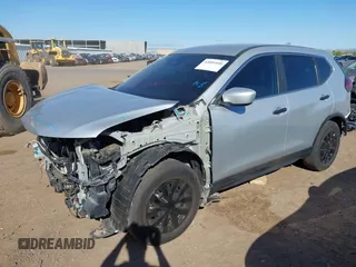 2020 Nissan Rogue S z VIN 5N1AT2MT9LC754458, wystawiony jako IAAI lot #42091440 z przebiegiem 102 338 mil mil oraz . Historia ofert i sprzedaży dostępna na DreamBid. Obrazek 6.