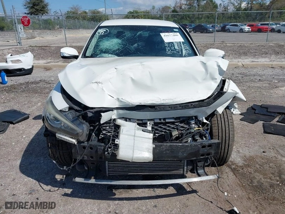 2018 Infiniti Q50 2.0t LUXE with VIN JN1CV7AP6JM240637, listed as a IAAI auction lot 41677406 with NaN miles. Bid and sale history available at carsss.com. Image 12.