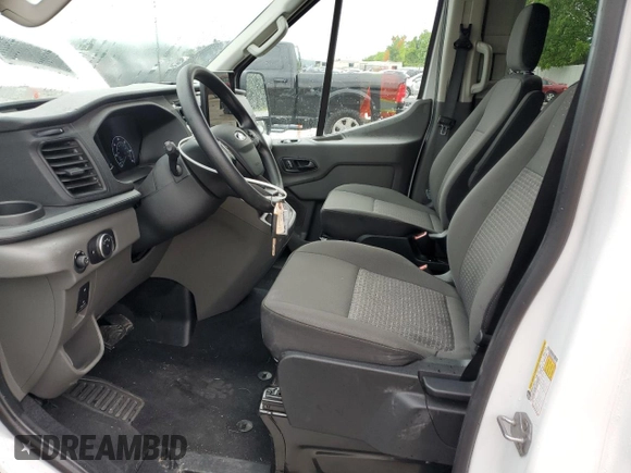 2025 Ford Transit Passenger XL with VIN 1FBAX2X83SKA19726, listed as a Copart auction lot 59671445 with 5,704 mi miles and Clean title. Bid and sale history available at DreamBid. Image 7.