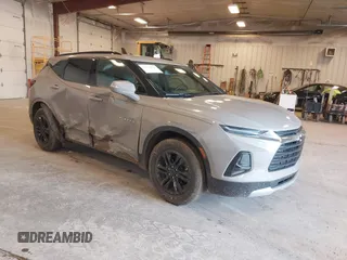 2021 Chevrolet Blazer LT z VIN 3GNKBCRS0MS505437, wystawiony jako IAAI lot #41860053 z przebiegiem 53 362 mil mil oraz . Historia ofert i sprzedaży dostępna na DreamBid. Obrazek 1.
