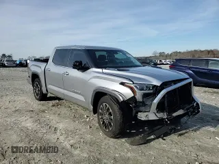2024 Toyota Tundra Limited Hybrid z VIN 5TFJC5DB7RX074962, wystawiony jako Copart lot #88689145 z przebiegiem 7 853 mil mil oraz Szkoda całkowita • Salvage title. Historia ofert i sprzedaży dostępna na DreamBid. Obrazek 10.