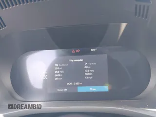2025 Volvo XC60 Plus z VIN YV4M12RC0S1172417, wystawiony jako IAAI lot #42438854 z przebiegiem 2 853 mil mil oraz . Historia ofert i sprzedaży dostępna na DreamBid. Obrazek 7.