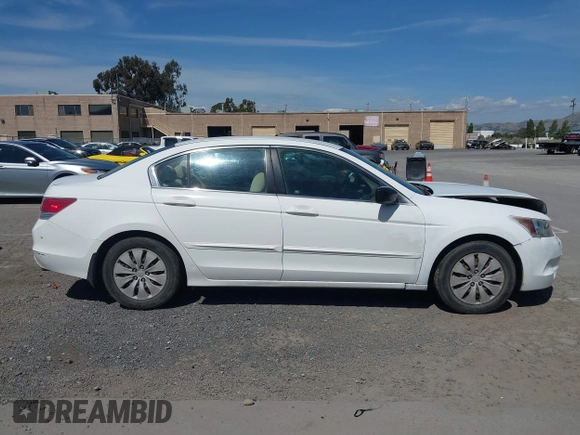 2008 Honda Accord LX z VIN 1HGCP26318A103067, wystawiony jako IAAI lot #42273183 z przebiegiem 109 094 mil mil oraz . Historia ofert i sprzedaży dostępna na DreamBid. Obrazek 13.