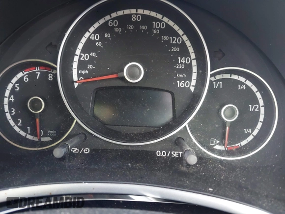 2013 Volkswagen Beetle 2.5L w/Sun/Sound/Nav с VIN 3VWJP7AT7DM677581, выставлен на аукционе IAAI как лот 42429868 с пробегом Не указан миль и . История ставок и продаж доступна на DreamBid. Изображение 7.