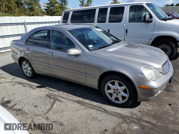2004 Mercedes-Benz C 320 with VIN WDBRF64J54F538237, listed as a Copart auction lot 75284944 with 123,170 mi miles and Salvage Title. Bid and sale history available at DreamBid. Image 4.