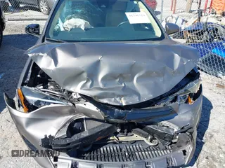 2018 Toyota Corolla L z VIN 5YFBURHE2JP779796, wystawiony jako IAAI lot #41796329 z przebiegiem 44 012 mil mil oraz . Historia ofert i sprzedaży dostępna na DreamBid. Obrazek 6.