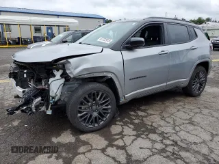 2022 Jeep Compass Limited with VIN 3C4NJDCB4NT157483, listed as a Copart auction lot 62722915 with 31,533 mi miles and Salvage title. Bid and sale history available at DreamBid. Image 1.
