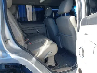 2007 Jeep Commander Limited с VIN 1J8HG58N17C530457, выставлен на аукционе IAAI как лот 41616534 с пробегом 147 691 миль миль и . История ставок и продаж доступна на DreamBid. Изображение 8.
