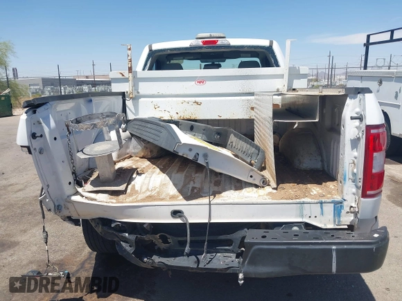 2018 Ford F-150 XL with VIN 1FTMF1CB1JKC58164, listed as a IAAI auction lot 42289514 with 57,075 mi miles and . Bid and sale history available at DreamBid. Image 17.