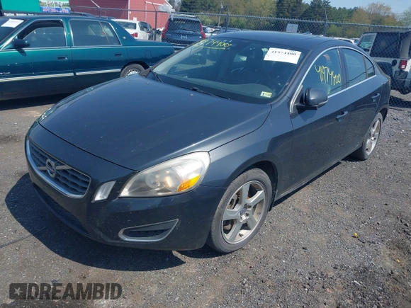 2012 Volvo S60 T5 z VIN YV1622FS7C2110703, wystawiony jako IAAI lot #41974400 z przebiegiem 188 143 mil mil oraz . Historia ofert i sprzedaży dostępna na DreamBid. Obrazek 2.