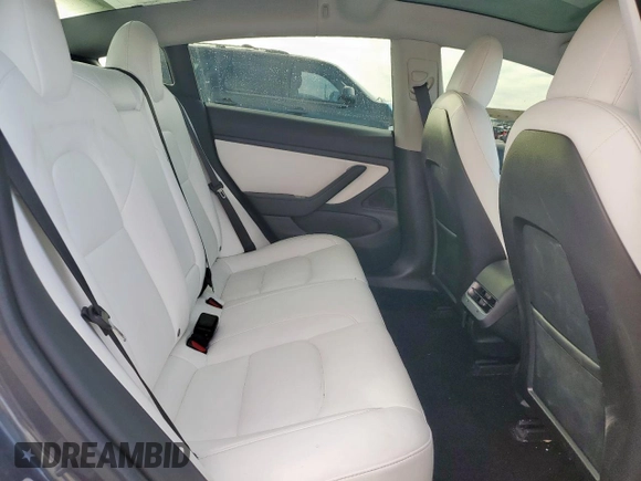 2020 Tesla Model 3 Standard Range Plus z VIN 5YJ3E1EA6LF662676, wystawiony jako Copart lot #47021855 z przebiegiem 58 834 mil mil oraz Czysty tytuł • Clean title. Historia ofert i sprzedaży dostępna na DreamBid. Obrazek 11.