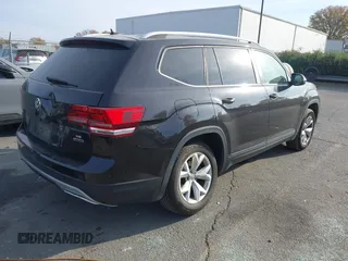 2018 Volkswagen Atlas Launch Edition с VIN 1V2HR2CA8JC500429, выставлен на аукционе IAAI как лот 40957780 с пробегом 69 353 миль миль и . История ставок и продаж доступна на DreamBid. Изображение 4.