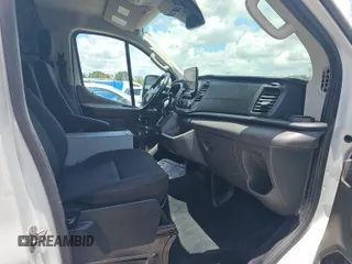 2020 Ford Transit z VIN 1FTBR1YG6LKA32420, wystawiony jako IAAI lot #42786972 z przebiegiem 45 104 mil mil oraz . Historia ofert i sprzedaży dostępna na DreamBid. Obrazek 5.