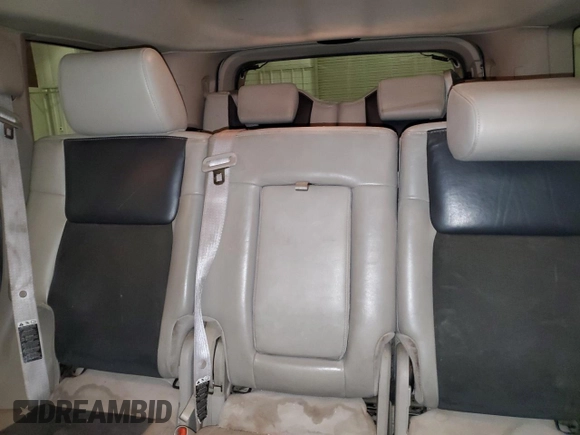 2007 Jeep Commander Overland z VIN 1J8HG68237C610869, wystawiony jako Copart lot #59824675 z przebiegiem 229 092 mil mil oraz Szkoda całkowita • Salvage title. Historia ofert i sprzedaży dostępna na DreamBid. Obrazek 10.