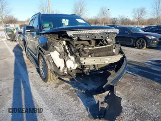 2014 Ford Explorer XLT with VIN 1FM5K8D89EGA00555, listed as a IAAI auction lot 41287417 with 142,952 mi miles and . Bid and sale history available at carsss.com. Image 1.