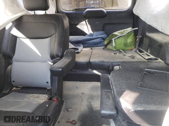 2023 Ford Explorer XLT z VIN 1FMSK8DH1PGB80247, wystawiony jako Copart lot #87735765 z przebiegiem Nie podano mil oraz Szkoda całkowita • Salvage title. Historia ofert i sprzedaży dostępna na DreamBid. Obrazek 10.