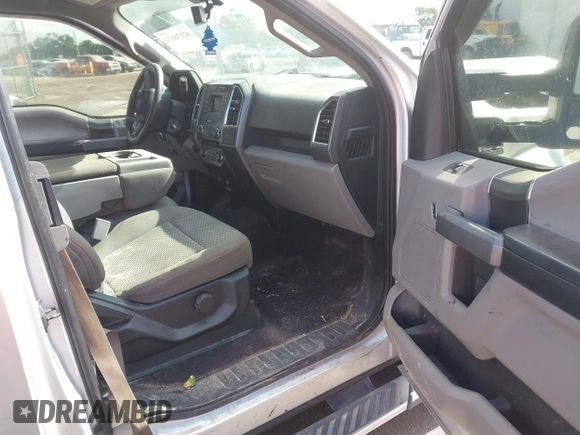 2015 Ford F-150 XL with VIN 1FTEX1CP1FKE81373, listed as a IAAI auction lot 42176024 with 186,808 mi miles. Bid and sale history available at carsss.com. Image 5.