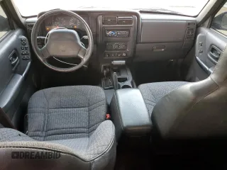 2000 Jeep Cherokee with VIN 1J4FF48S7YL221475, listed as a Copart auction lot 53005275 with 273,246 mi miles and Clean title. Bid and sale history available at DreamBid. Image 8.