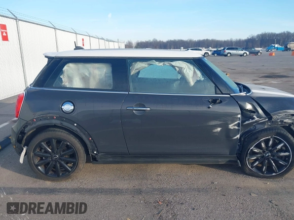 2018 MINI Hardtop Cooper S with VIN WMWXP7C56J2C62508, listed as a IAAI auction lot 41520234 with 49,097 mi miles and . Bid and sale history available at DreamBid. Image 13.