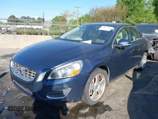2013 Volvo S60 T5 Premier with VIN YV1612FS5D2189034, listed as a IAAI auction lot 42055704 with 134,225 mi miles. Bid and sale history available at carsss.com. Image 2.