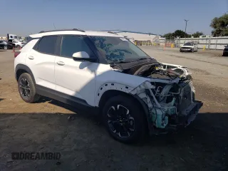 2021 Chevrolet TrailBlazer LT with VIN KL79MPSL5MB111419, listed as a Copart auction lot 70817134 with 57,069 mi miles and Salvage Title. Bid and sale history available at DreamBid. Image 4.