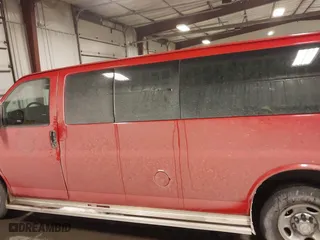 2013 Chevrolet Express Passenger 1LT with VIN 1GAZG1FA2D1178476, listed as a IAAI auction lot 41572423 with 188,369 mi miles. Bid and sale history available at carsss.com. Image 14.